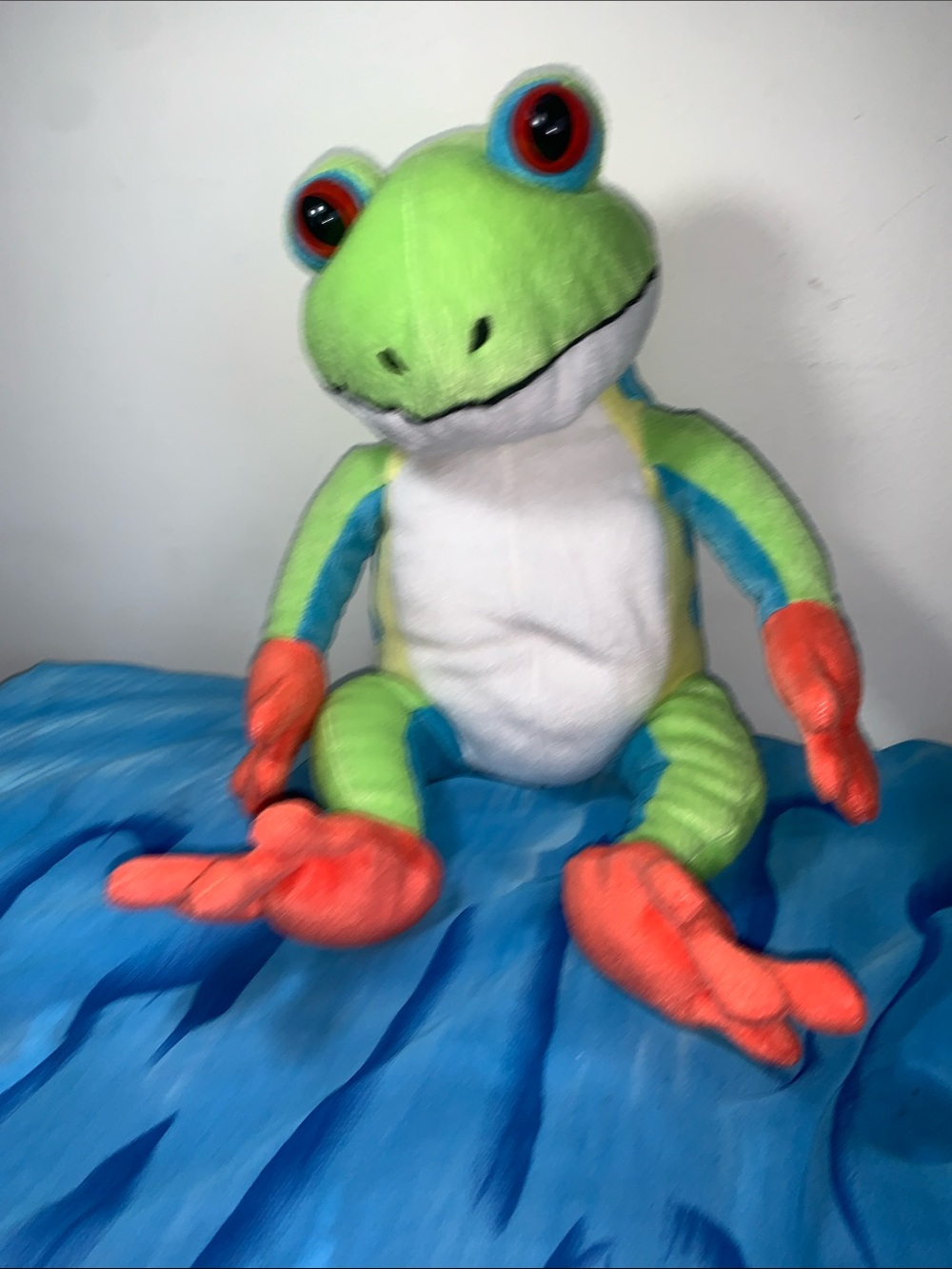 Animaland Plush Tree Frog Toy Lime Green & Bright Orange